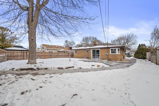 3323 S 91st STREET, Milwaukee, WI 53227