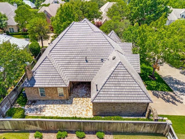 6705 Medinah Drive, Fort Worth, TX 76132