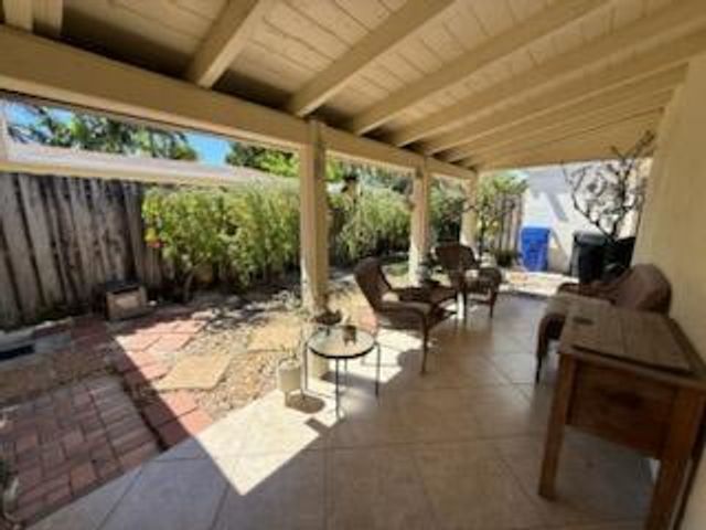 2713 NE 33RD Avenue 1-2, Fort Lauderdale, FL 33308