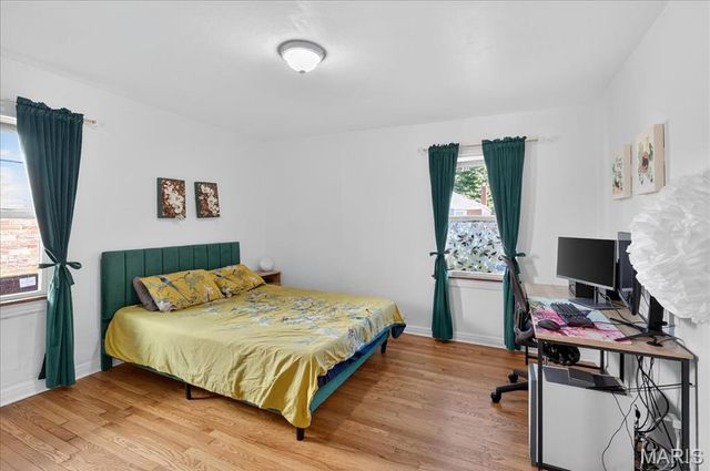 6604 Hazen Avenue, St Louis, MO 63121