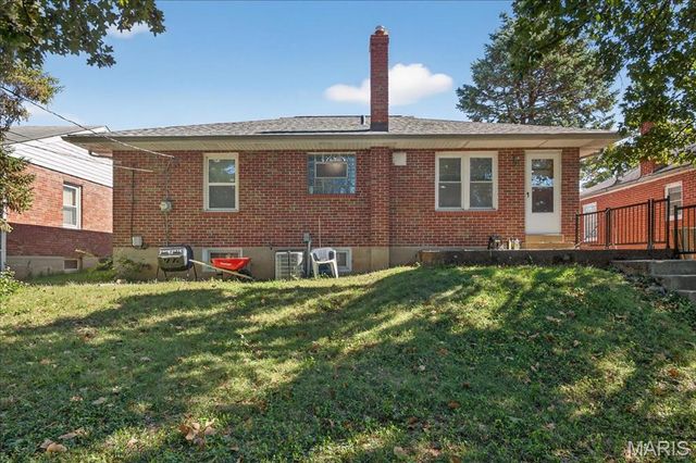 6604 Hazen Avenue, St Louis, MO 63121