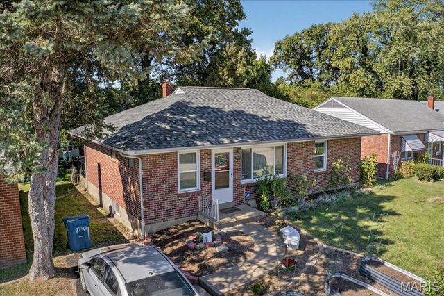 6604 Hazen Avenue, St Louis, MO 63121