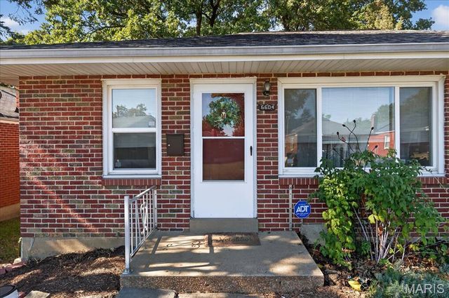 6604 Hazen Avenue, St Louis, MO 63121