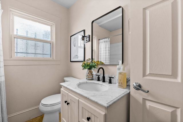 6021 Monadnock Way, Oakland, CA 94605