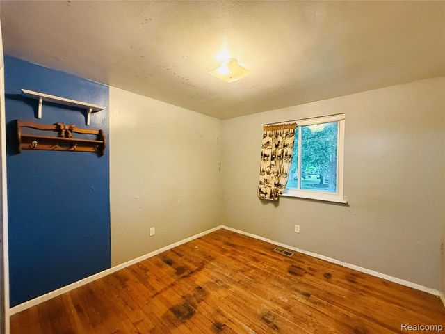 1501 Barchester Street, Westland, MI 48186