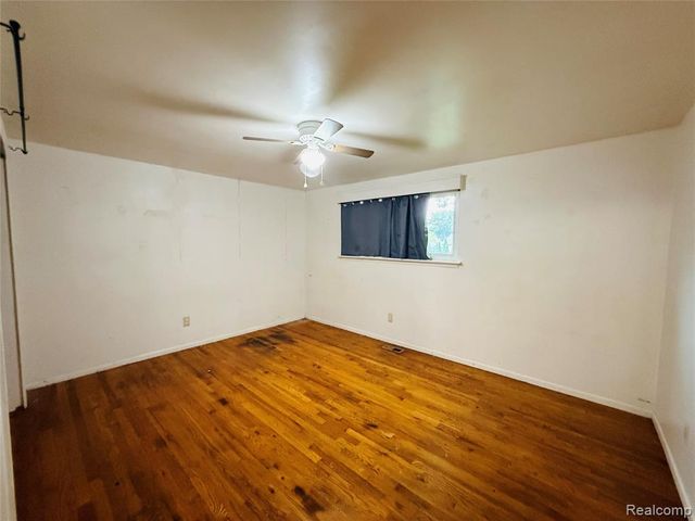 1501 Barchester Street, Westland, MI 48186