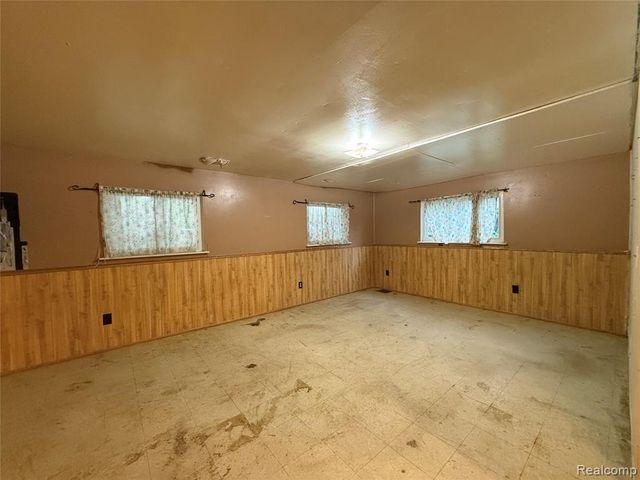 1501 Barchester Street, Westland, MI 48186