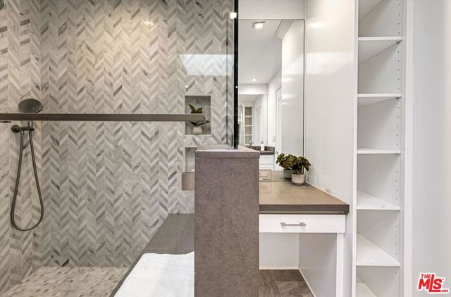 120 N Swall Drive 306, Los Angeles, CA 90048