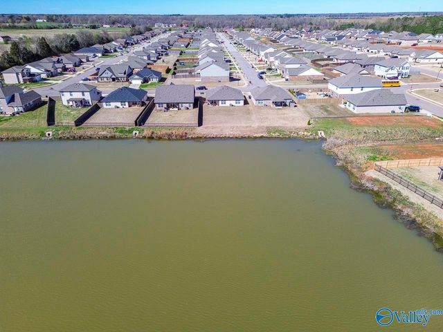 176 Beaver Brook Place, Toney, AL 35773