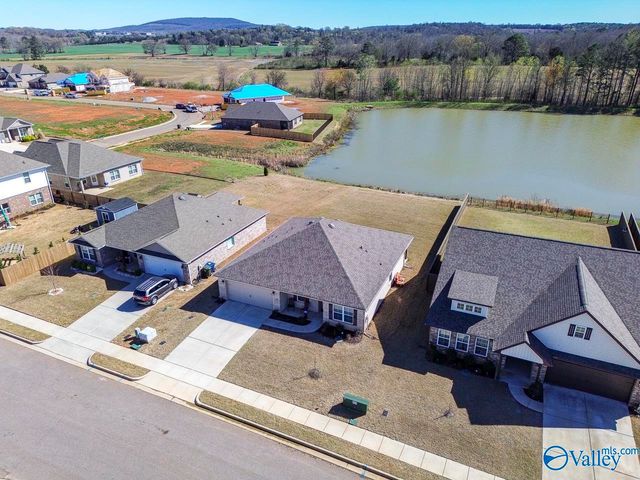 176 Beaver Brook Place, Toney, AL 35773