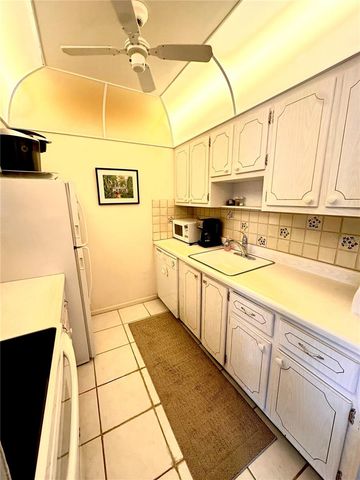 1001 NE 8TH AVENUE 209, Delray Beach, FL 33483