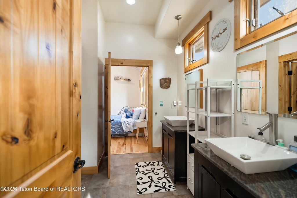 26 WALKABOUT CREEK Lane, Dubois, WY 82513 photo 32
