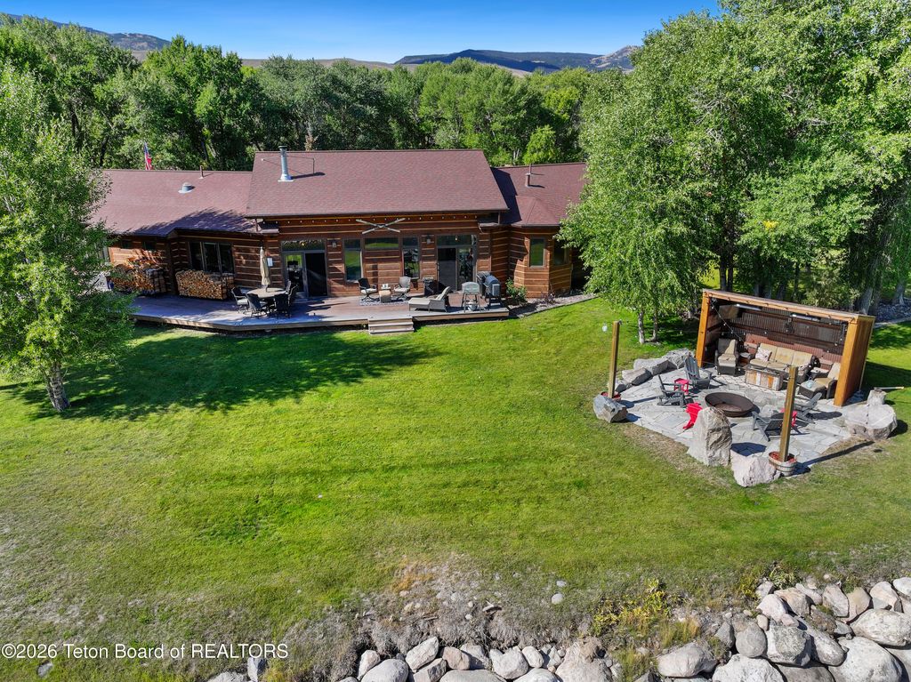 26 WALKABOUT CREEK Lane, Dubois, WY 82513 photo 4