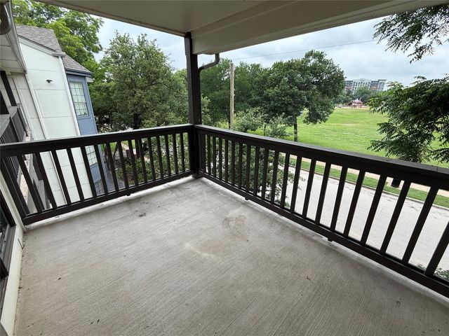 230 E 5th Street 303, Dallas, TX 75203
