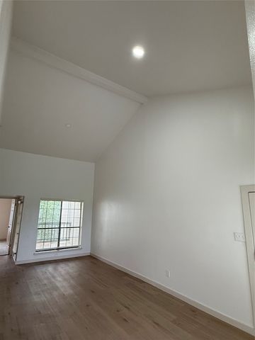 230 E 5th Street 303, Dallas, TX 75203