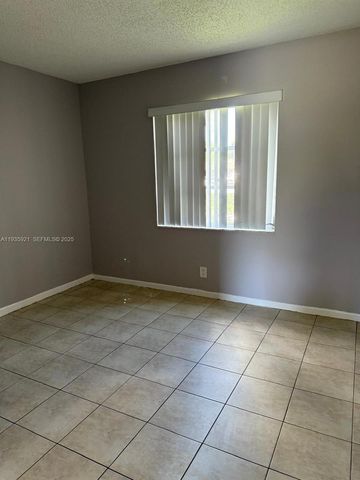 402 Lakeside Dr 108, Margate, FL 33063