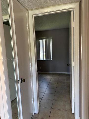 402 Lakeside Dr 108, Margate, FL 33063