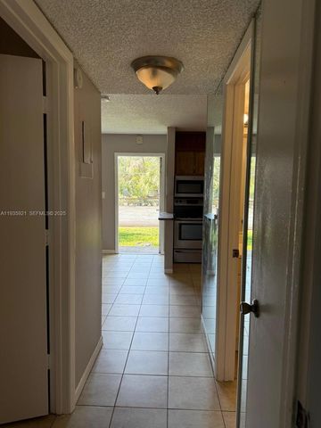 402 Lakeside Dr 108, Margate, FL 33063