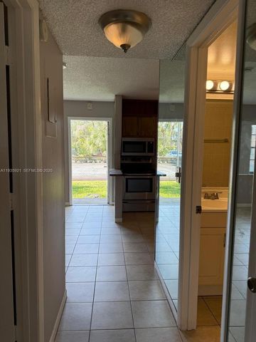 402 Lakeside Dr 108, Margate, FL 33063