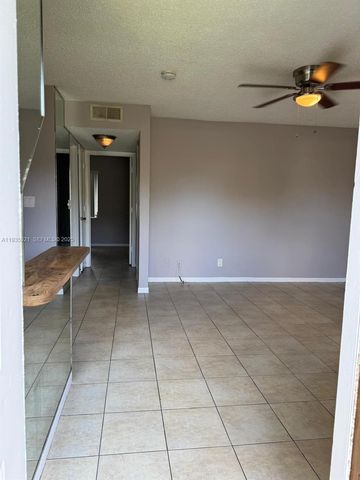 402 Lakeside Dr 108, Margate, FL 33063