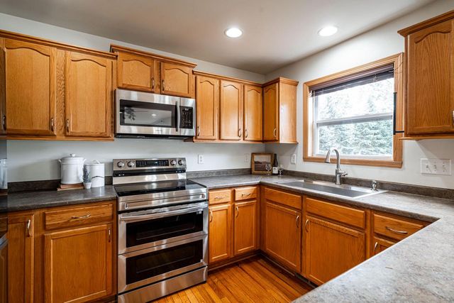 2309 Summit AVENUE, Waukesha, WI 53188