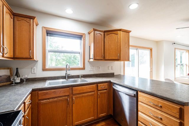 2309 Summit AVENUE, Waukesha, WI 53188