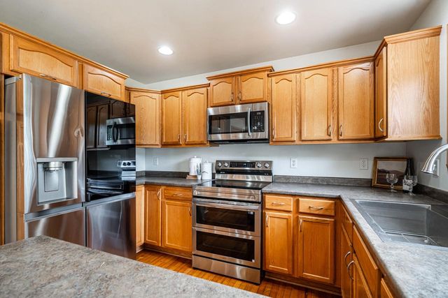 2309 Summit AVENUE, Waukesha, WI 53188