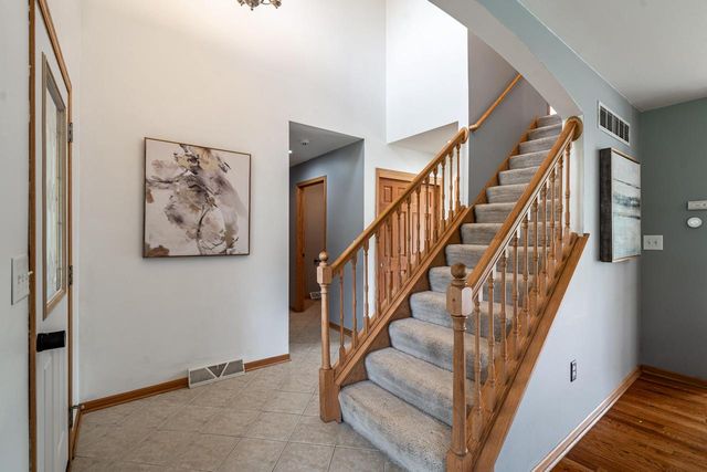 2309 Summit AVENUE, Waukesha, WI 53188