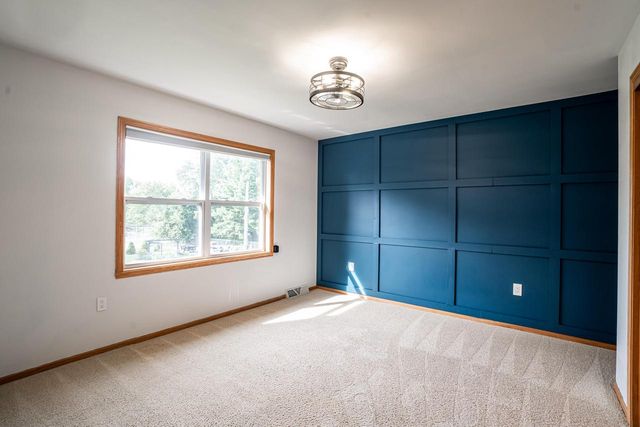 2309 Summit AVENUE, Waukesha, WI 53188