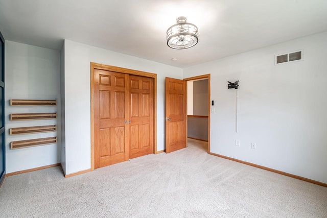 2309 Summit AVENUE, Waukesha, WI 53188