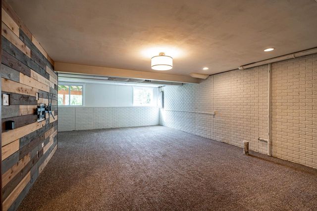 2309 Summit AVENUE, Waukesha, WI 53188