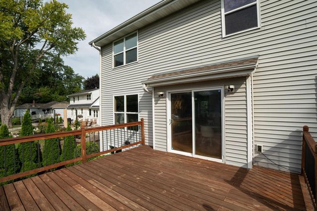 2309 Summit AVENUE, Waukesha, WI 53188