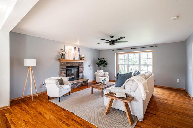 2309 Summit AVENUE, Waukesha, WI 53188