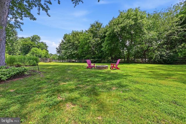 7 MANOR VIEW CIR, Malvern, PA 19355