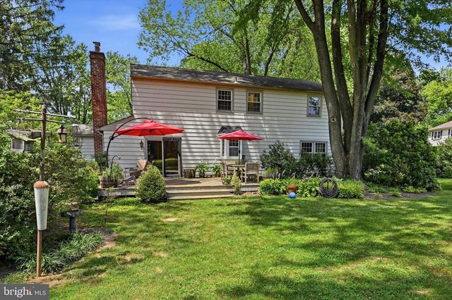 7 MANOR VIEW CIR, Malvern, PA 19355