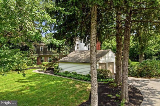 7 MANOR VIEW CIR, Malvern, PA 19355