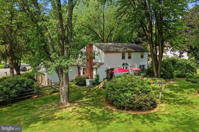 7 MANOR VIEW CIR, Malvern, PA 19355
