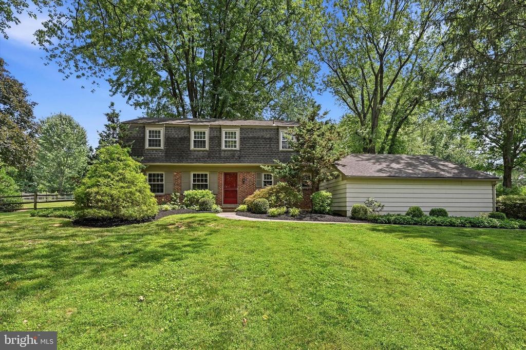 7 MANOR VIEW CIR, Malvern, PA 19355