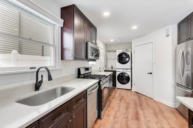 6116 S Neenah Avenue, Chicago, IL 60638