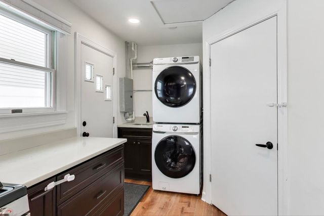 6116 S Neenah Avenue, Chicago, IL 60638