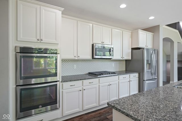 650 Ridge Gate Drive, Brownsburg, IN 46112