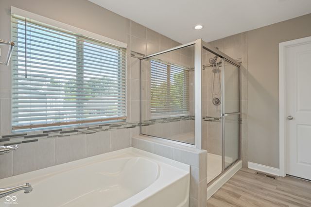 650 Ridge Gate Drive, Brownsburg, IN 46112