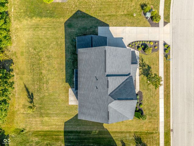 650 Ridge Gate Drive, Brownsburg, IN 46112