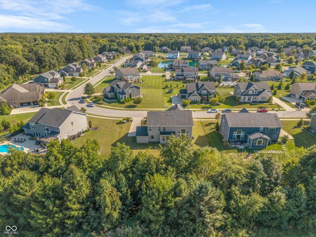 650 Ridge Gate Drive, Brownsburg, IN 46112