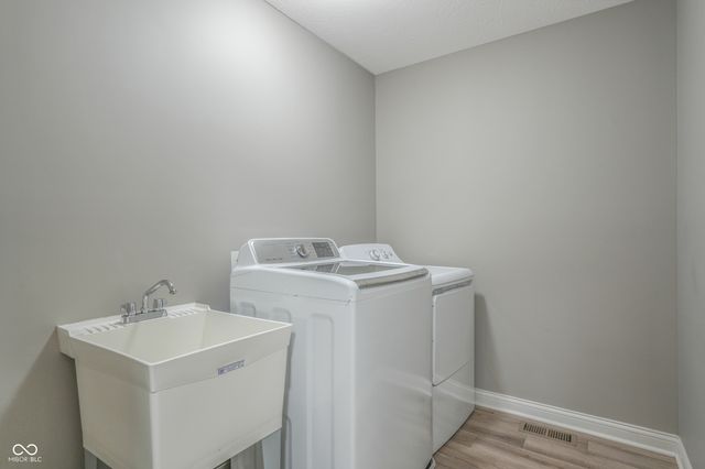 650 Ridge Gate Drive, Brownsburg, IN 46112