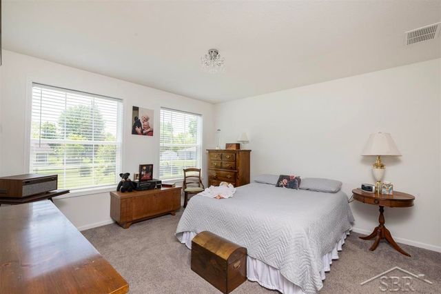 531 W Myrtle Street, Edenville Twp, MI 48657