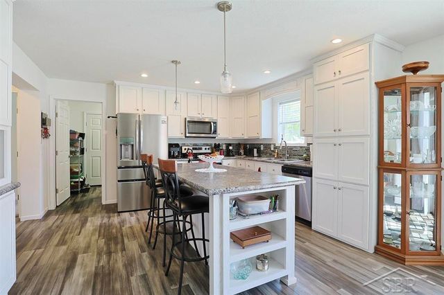 531 W Myrtle Street, Edenville Twp, MI 48657