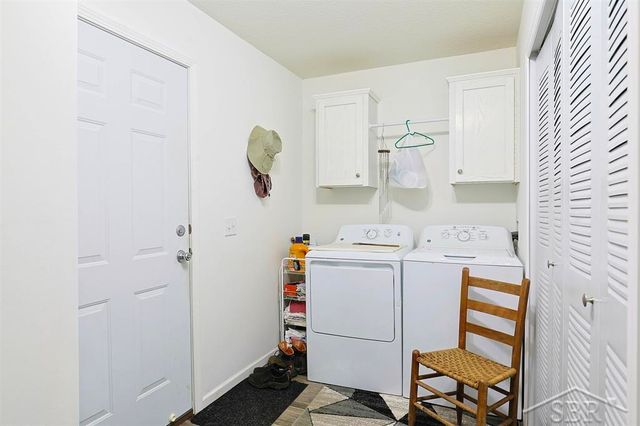 531 W Myrtle Street, Edenville Twp, MI 48657