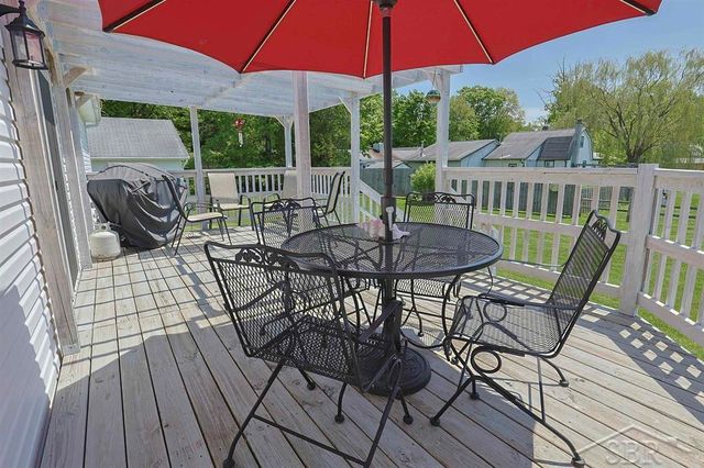 531 W Myrtle Street, Edenville Twp, MI 48657