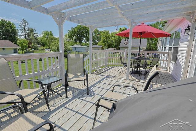 531 W Myrtle Street, Edenville Twp, MI 48657
